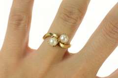 10K Yellow Gold Retro Pearl Bypass Classic Statement Ring