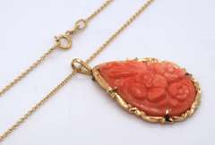 Gorgeous 18kt Tear Drop Flower Pink Coral Pendant on Chain