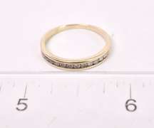 Delicate Diamond Ring in Yellow Gold