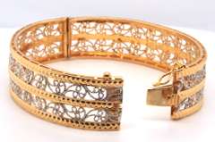 Outstanding 21kt Two Tone Filigree Bangle Bracelet