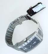 Gucci men's wristwatch 8600M Automatic Swiss Made NEW with tags box and papers