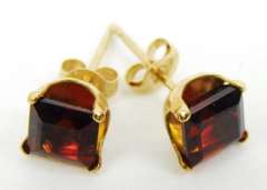 14K Gold 5MM Garnet Stud Earrings