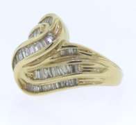 Powerful Diamond Yellow Gold Swirl Ring