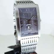 Gucci men's wristwatch 8600M Automatic Swiss Made NEW with tags box and papers