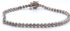 Dazzling White Gold Diamond Heart Bracelet