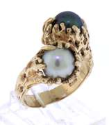 Attractive Yellow Gold Grey & White Bypass Pearl Ring