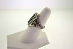 Sterling Silver Green stone Ring