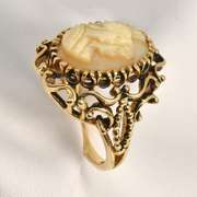 Unusual Vintage Mother of Pearl Cameo Ring
