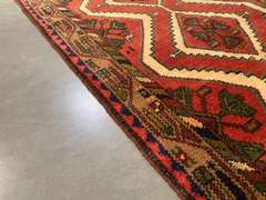EXQUISITE FINE 9' PERSIAN RUNNER