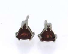 Nice white Gold Garnet Stud Earrings