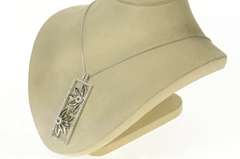 18K White Gold 1.70 Ctw Diamond Framed Flower Square Necklace