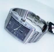 Gucci men's wristwatch 8600M Automatic Swiss Made NEW with tags box and papers