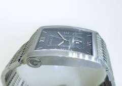 Gucci men's wristwatch 8600M Automatic Swiss Made NEW with tags box and papers