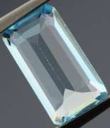 Beautiful 3.45ct emerald cut Topaz