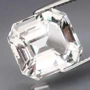 Dazzling 9.30ct diamond white Topaz