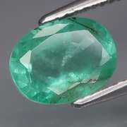 Outstanding color! 1.92ct vivid green Colombian Emerald