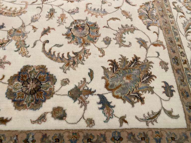 Exquisite Silk & Wool Rug 9x12