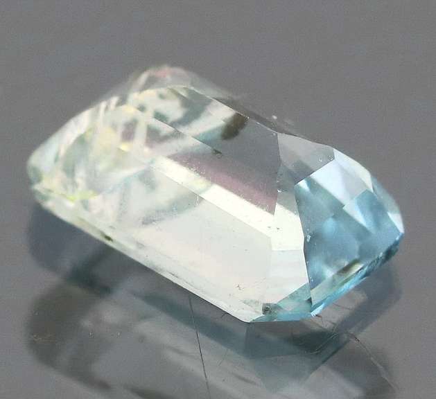 Striking untreated 1.03ct Aquamarine