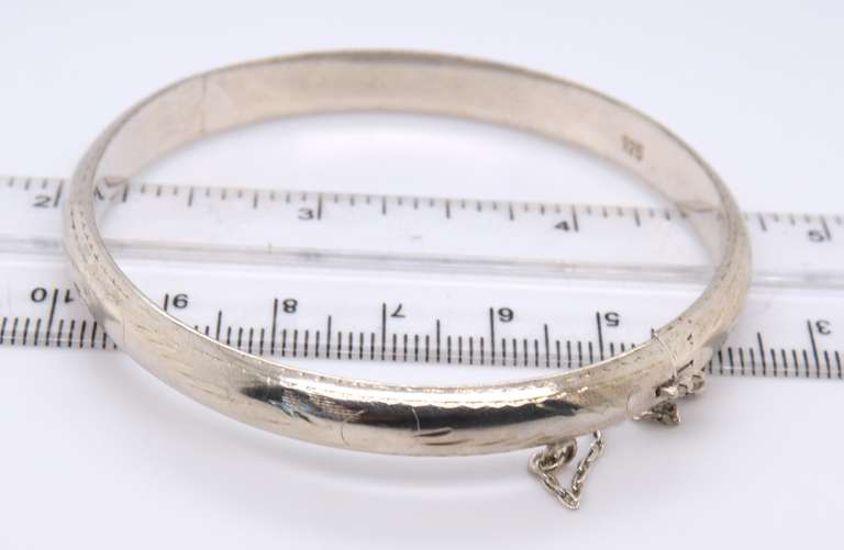 Vintage 925 Sterling Silver Bangle