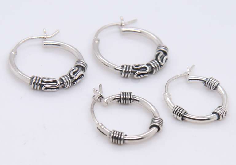 Group Lot of 2 Vintage 925 Sterling Silver Hoop Earrings