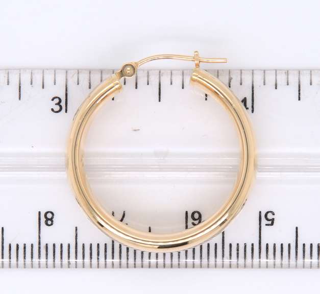 Beautiful Yellow Gold Hoop Earrings