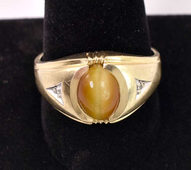 Stunning Men's Tiger's Eye and Diamond Ring in Yellow Gold