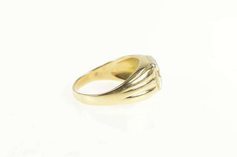 14K Yellow Gold 0.25 Ctw Diamond Squared Mens Retro Wedding Ring