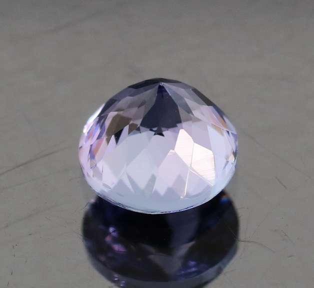 Eye catching 1.17ct blue violet Tanzanite solitaire