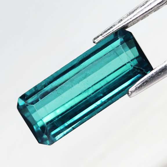 Elegant 1.66ct untreated london blue Tourmaline