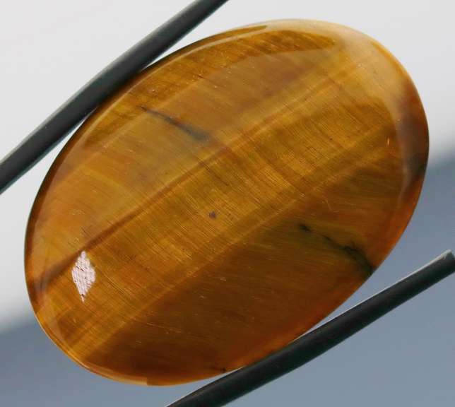 Mezmerizing 37.22ct Tigers Eye cabochon