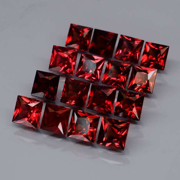 Premium cut set of 16 top red VS Garnets weighing 7.55 carats
