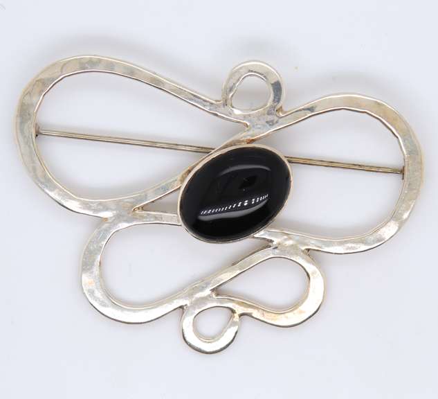 Vintage 925 Sterling Silver Signed Black Onyx Brooch