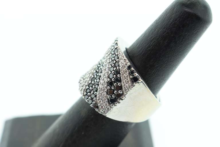 LADIES 14K WHITE GOLD BAND WITH 1.50 CARAT OF DIAMONDS.