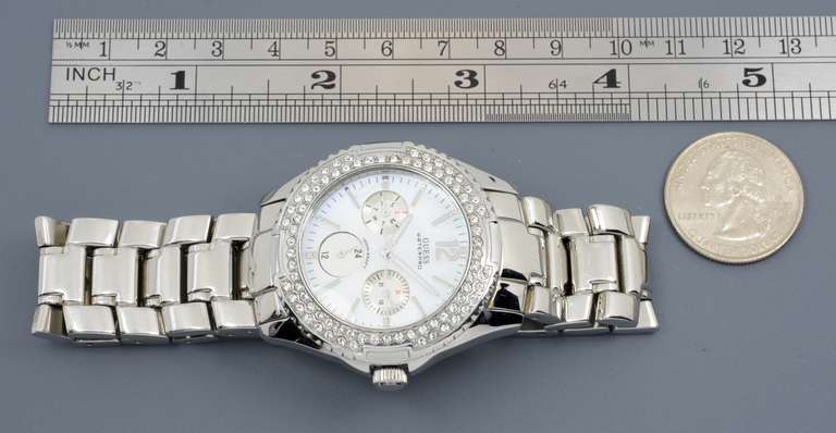 Snazzy Unisex Guess Waterpro Quartz Watch