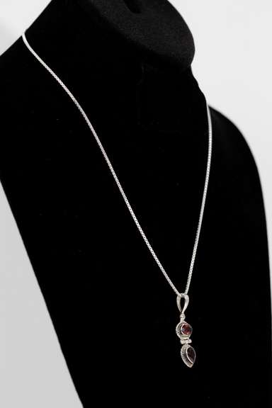 .925 Sterling Silver Pendant w/ Garnet Gem Stones 42mm x 12mm