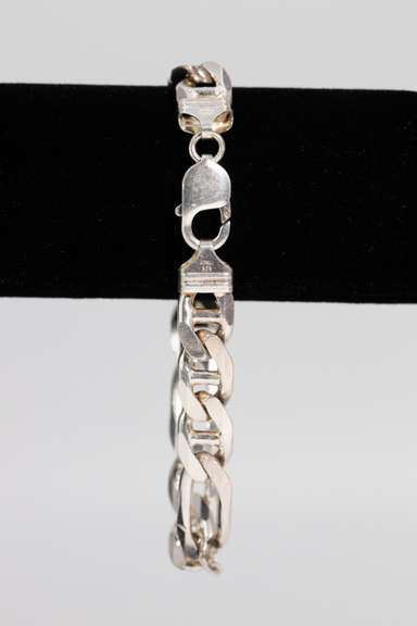 Italian .925 Sterling Silver 10.6mm Figaro Link Bracelet 9.25 Inches