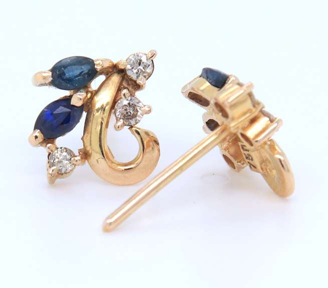 Fabulous 18kt Yellow Gold Marquise Shaped Blue Sapphire and Diamond Earrings