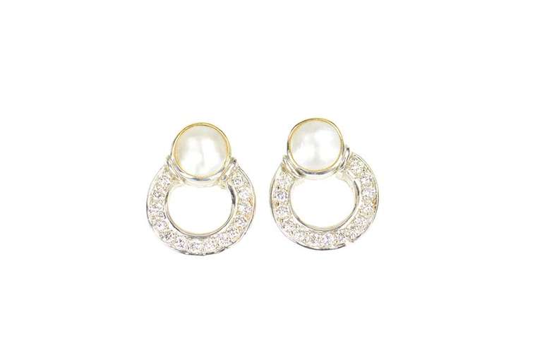 18K White Gold 0.84 Ctw Button Pearl Diamond Circle Statement Earrings
