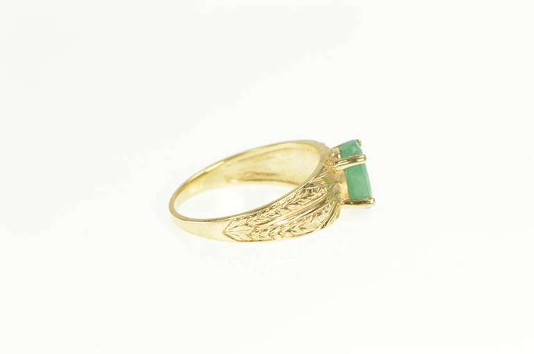 10K Yellow Gold Oval Natural Emerald Grooved Engagement Ring