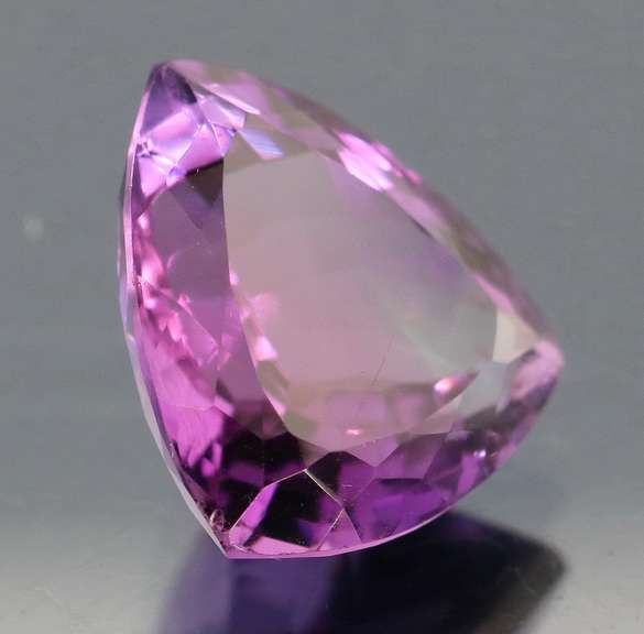 Glittering 10ct trillion cut Bolivian Amethyst