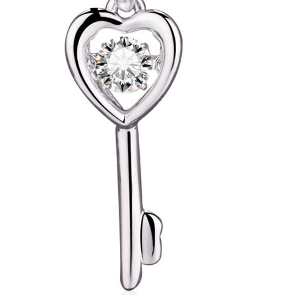 Elegant heart key pendant with center Stone dancing