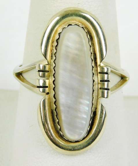 Navajo Sterling Mother of Pearl Ring, 9.5