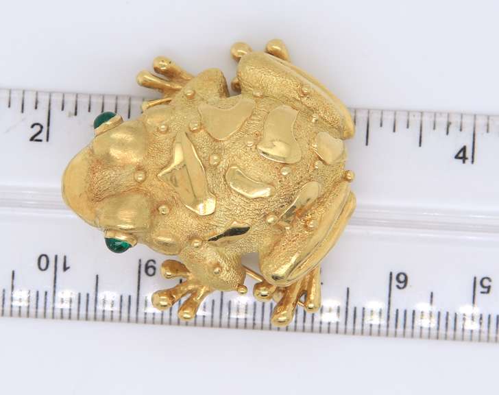 Wonderful Yellow Gold Marlene Stowe Frog Pin
