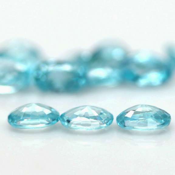 Vibrant blue! 9.80ct 14pc Cambodian Zircon set
