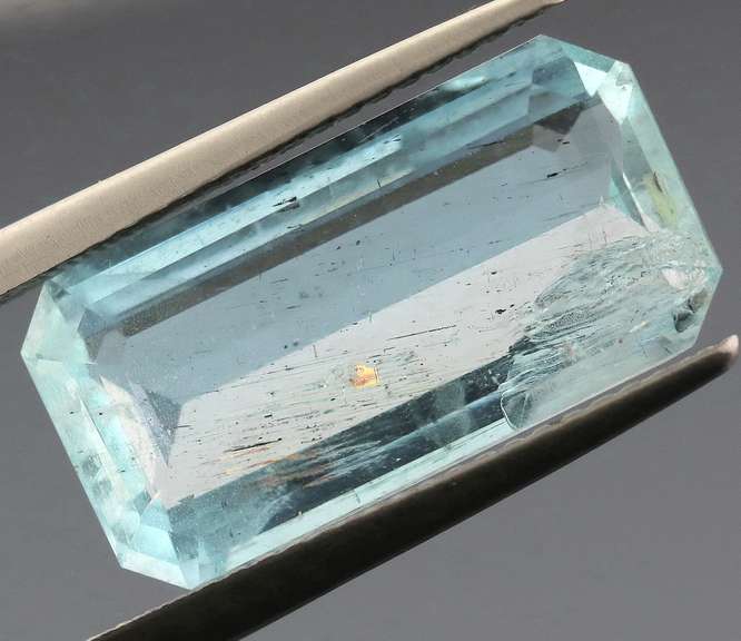 Striking 7.47ct untreated Aquamarine