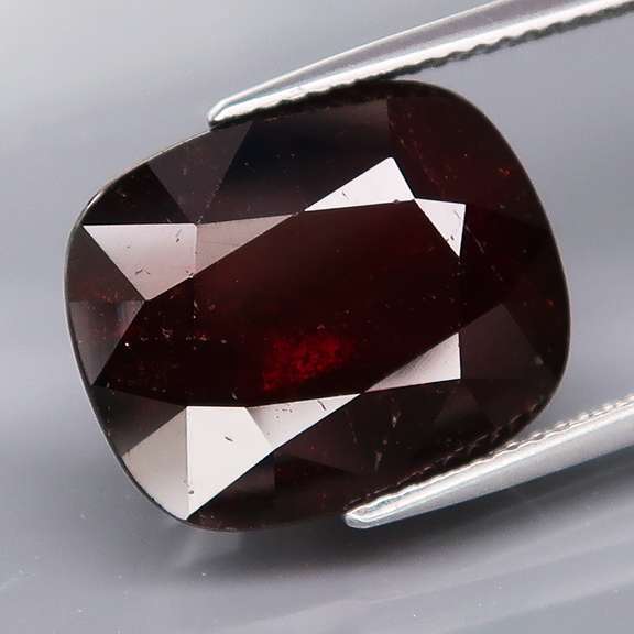 Midnight crimson 16.72ct Spessartite Garnet