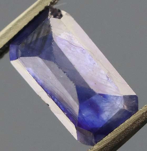 Excellent 2.48ct cobalt blue Sapphire from Madagascar