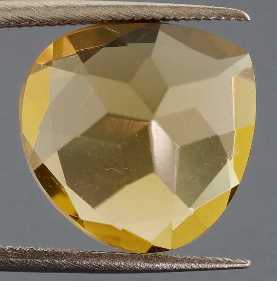 Superb 4.58ct pear cut Citrine