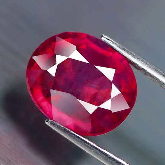 Stunning 3.52ct reddish pink Ruby
