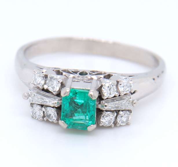 Vintage Platinum Emerald and Diamond Bow Ring